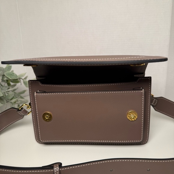 AALLYN Ingrid Crossbody/Shoulder Bag in Wood Berry Brown Leather Feminine Staple - Picture 12 of 16
